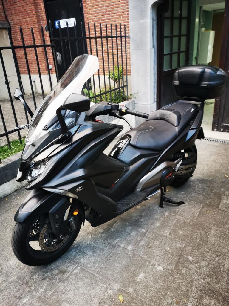 KYMCO AK 550 ZWART 2021, Motoren, Handvatverwarming, 2 cilinders, Kymco, Particulier