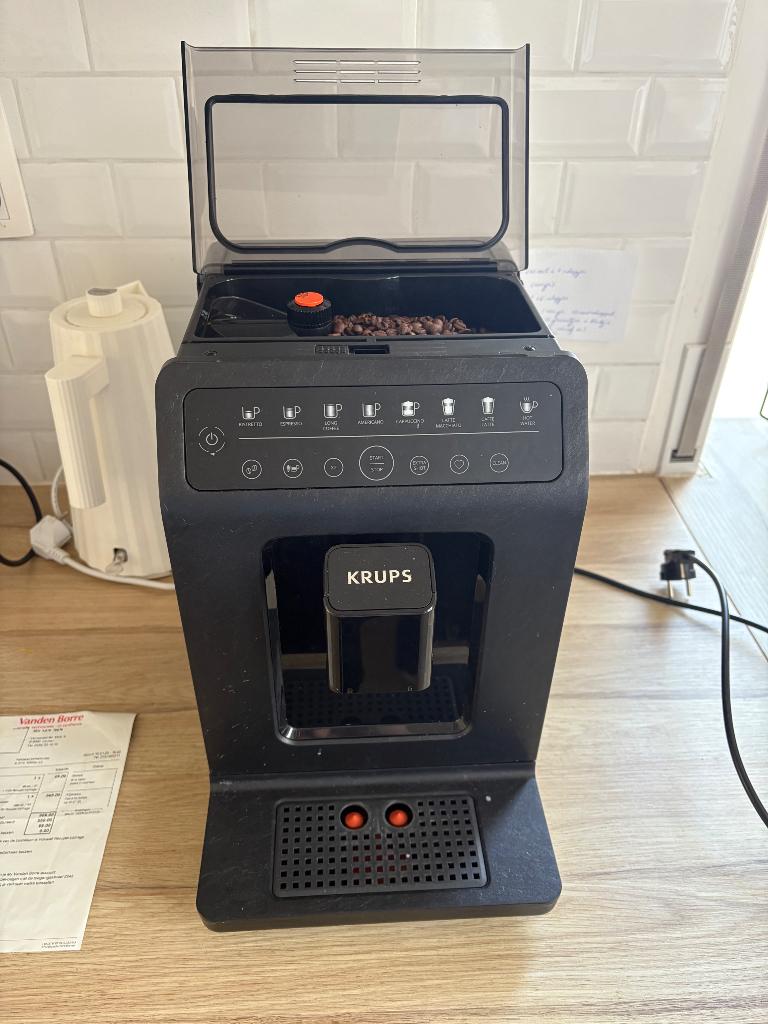 Volautomaat koffiemachine te koop, Ophalen, 10 kopjes of meer, Koffiemachine, Koffiebonen