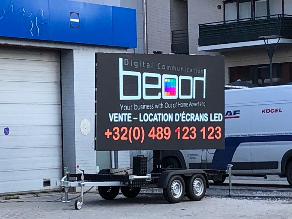 Écran LED sur remorque Coupe du Monde