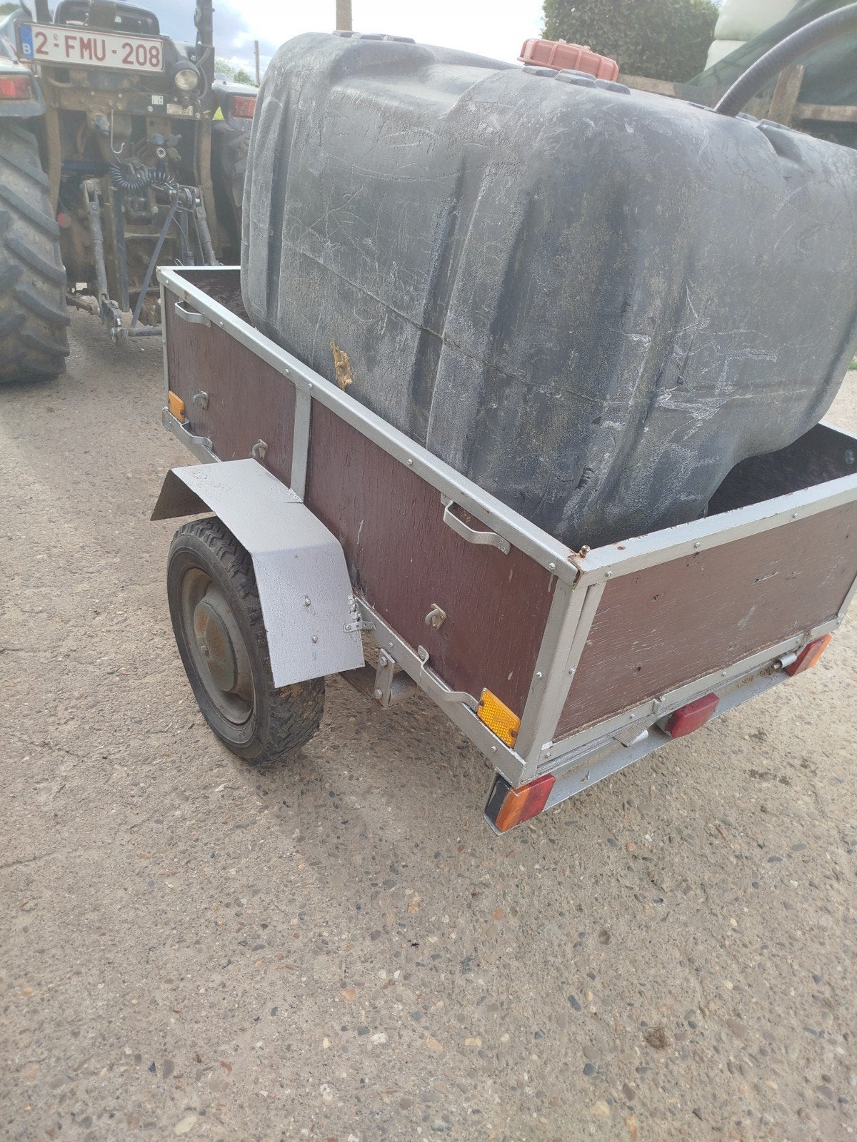leuke kleine aanhangwagen met werkende lichten, Dieren en Toebehoren, Ophalen, Gebruikt, Hout, Overige typen