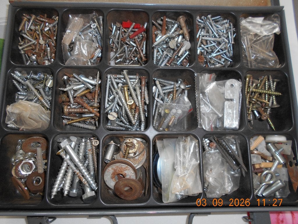 vis mélangées  de 0.50 a 1cm, Bricolage & Construction, Enlèvement ou Envoi, Utilisé, 50 à 100 mm, Vis