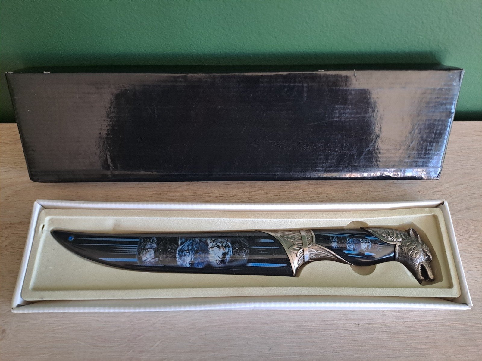 Decoratief jachtmes met wolven motief, Antiek en Kunst, Ophalen