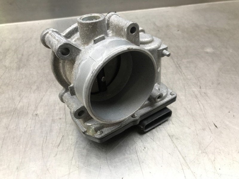 BOITIER PAPILLON Mazda CX-5 (KE,GH) (|PE0113640B|), Utilisé, Mazda