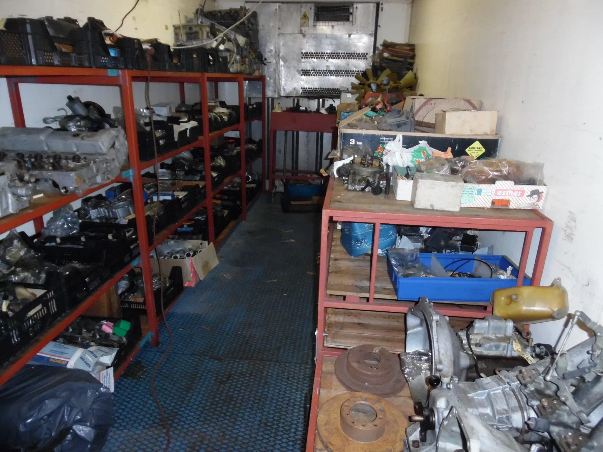 Mercedes-Benz 190 W123 W124 W201 SPARE PARTS REVISED, foto 5