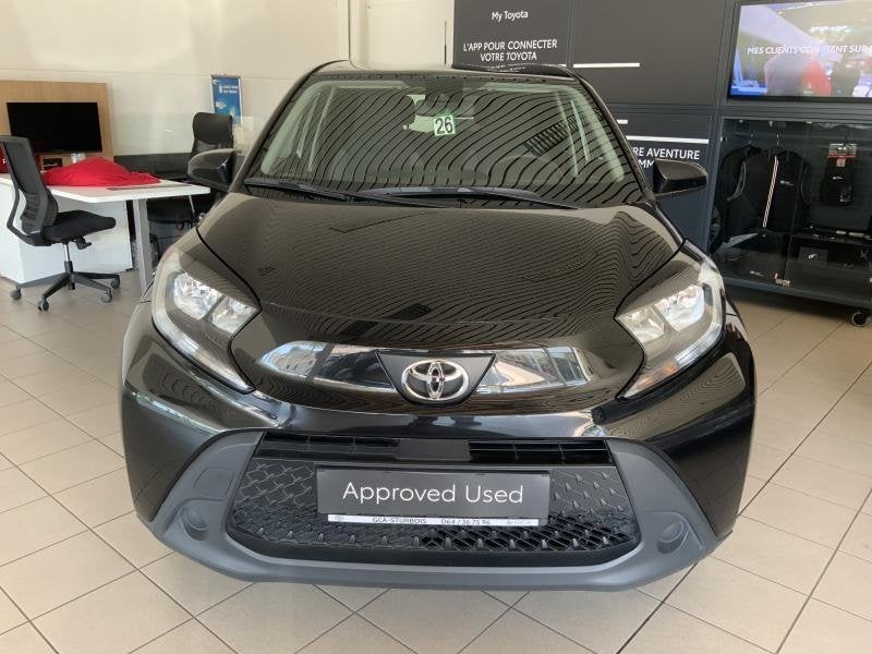 Toyota Aygo X play, https://public.car-pass.be/vhr/2d12a125-8a5a-41e5-ad05-feb1d04fb8db, 72 pk, Zwart, Handgeschakeld
