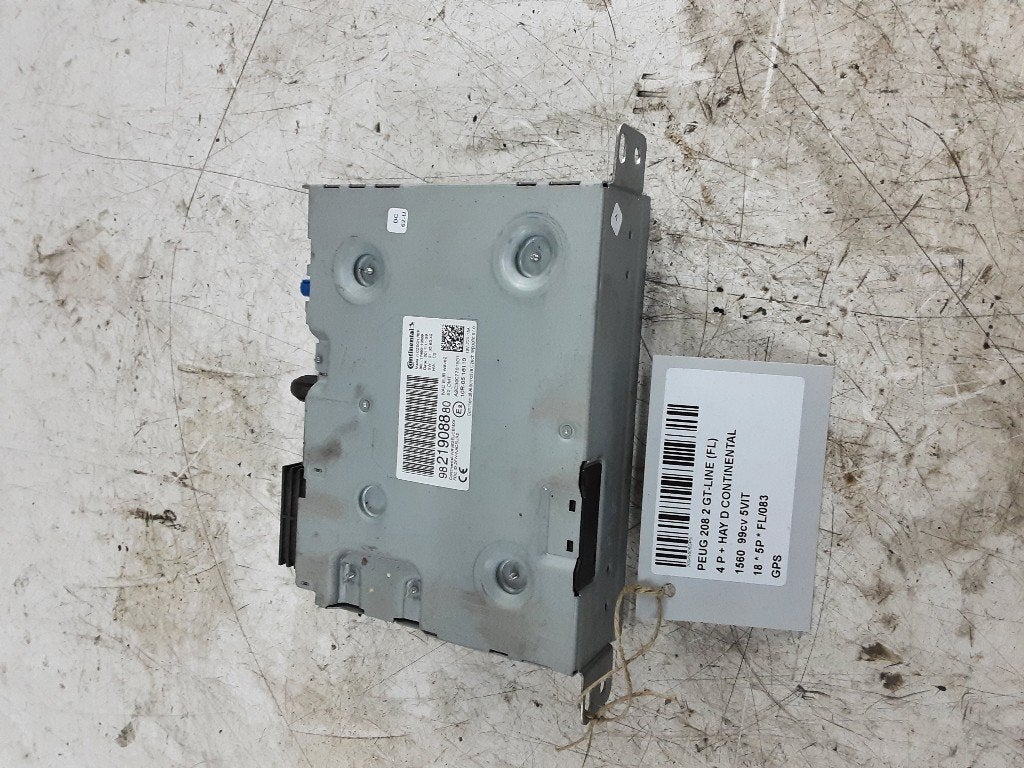 SYSTEME NAVIGATION GPS Peugeot 208 I (CA / CC / CK / CL), Mevr. I. Hauben, Utilisé, Rue de l'Espoir 34 34
4030  GRIVEGNÉE, BE