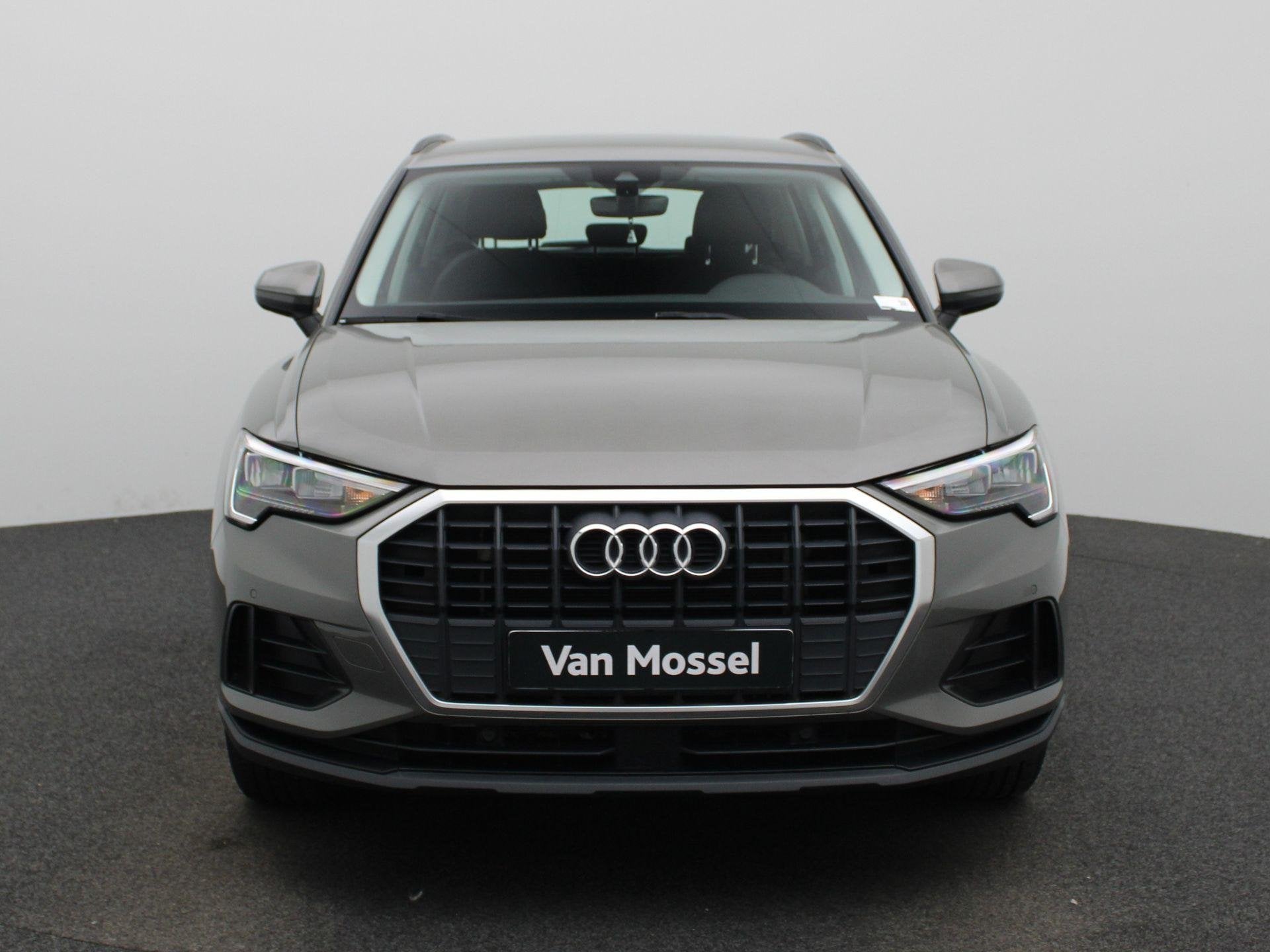 Audi Q3 45 TFSI e S tronic (automatique), Autos, Audi, Argent ou Gris, Achat, 225 min, Entreprise