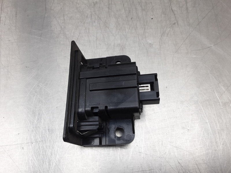 COMMUTATEUR OUVERTURE DE COFFRE Lexus LS (F4) (|LS460|), Autos : Pièces & Accessoires, Tableau de bord & Interrupteurs, Lexus