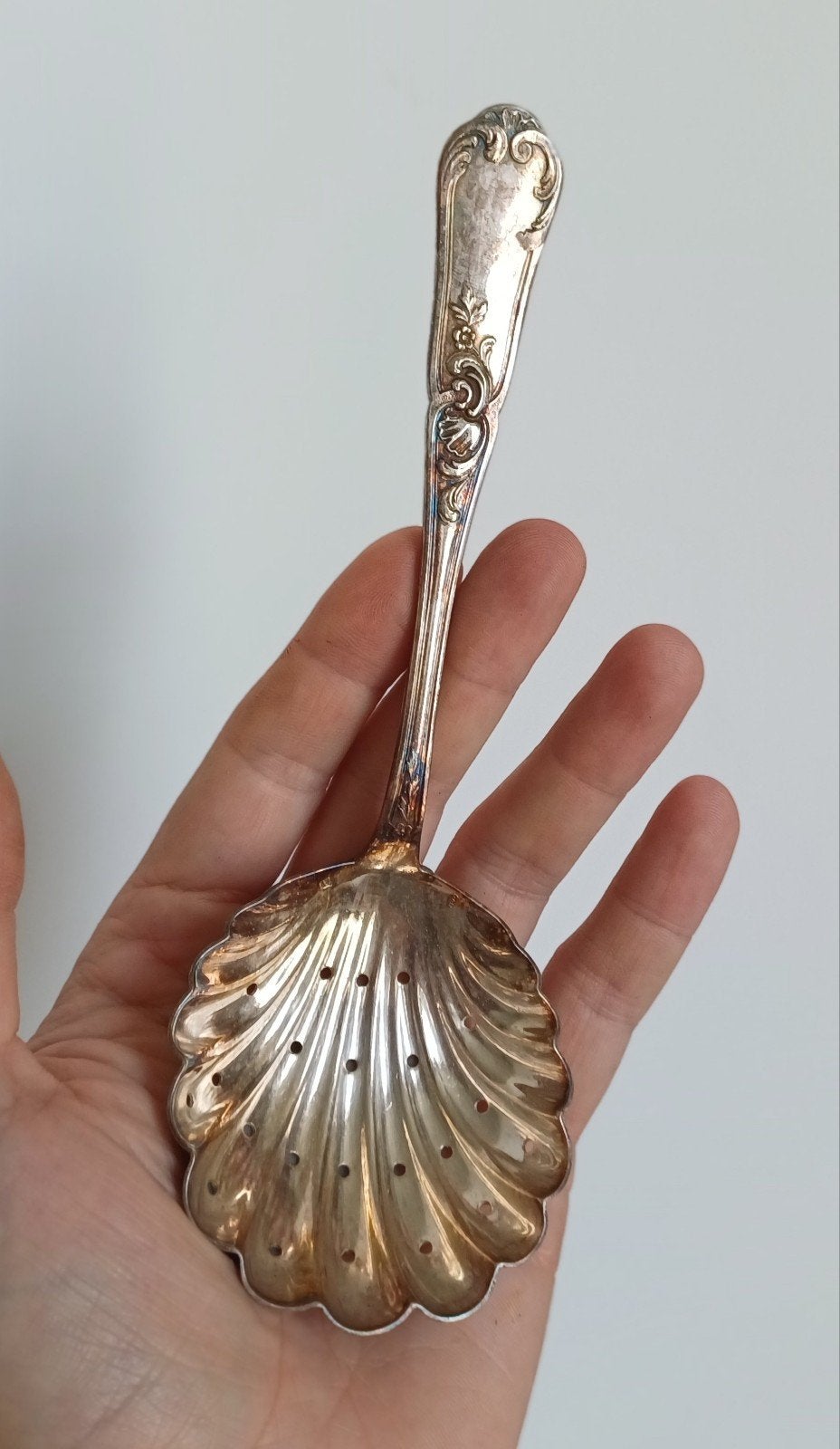 Cuillère à saupoudrer de sucre Wiskemann, Antiquités & Art, Antiquités | Argent & Or, Enlèvement ou Envoi