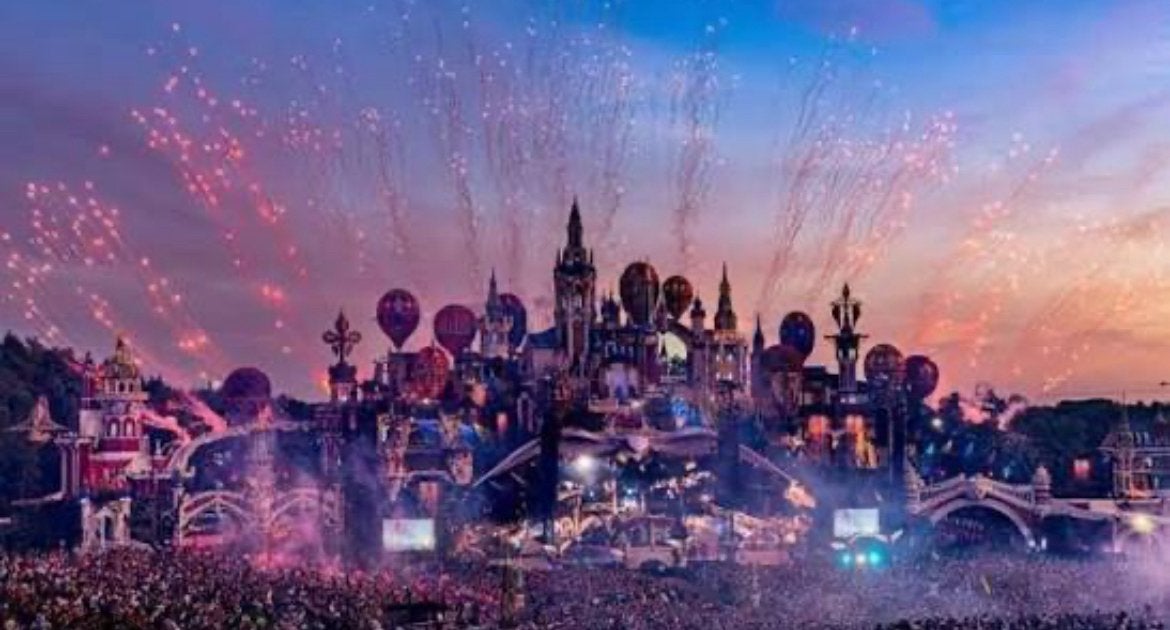 Ik zoek 3 tickets Tomorrowland weekend 1 zondag, Tickets & Billets, Sport | Autre