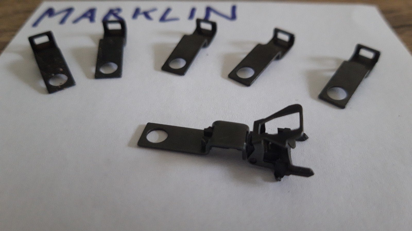 Marklin metalen koppeling houders voor NEM koppelingen, Hobby en Vrije tijd, Ophalen of Verzenden, Nieuw