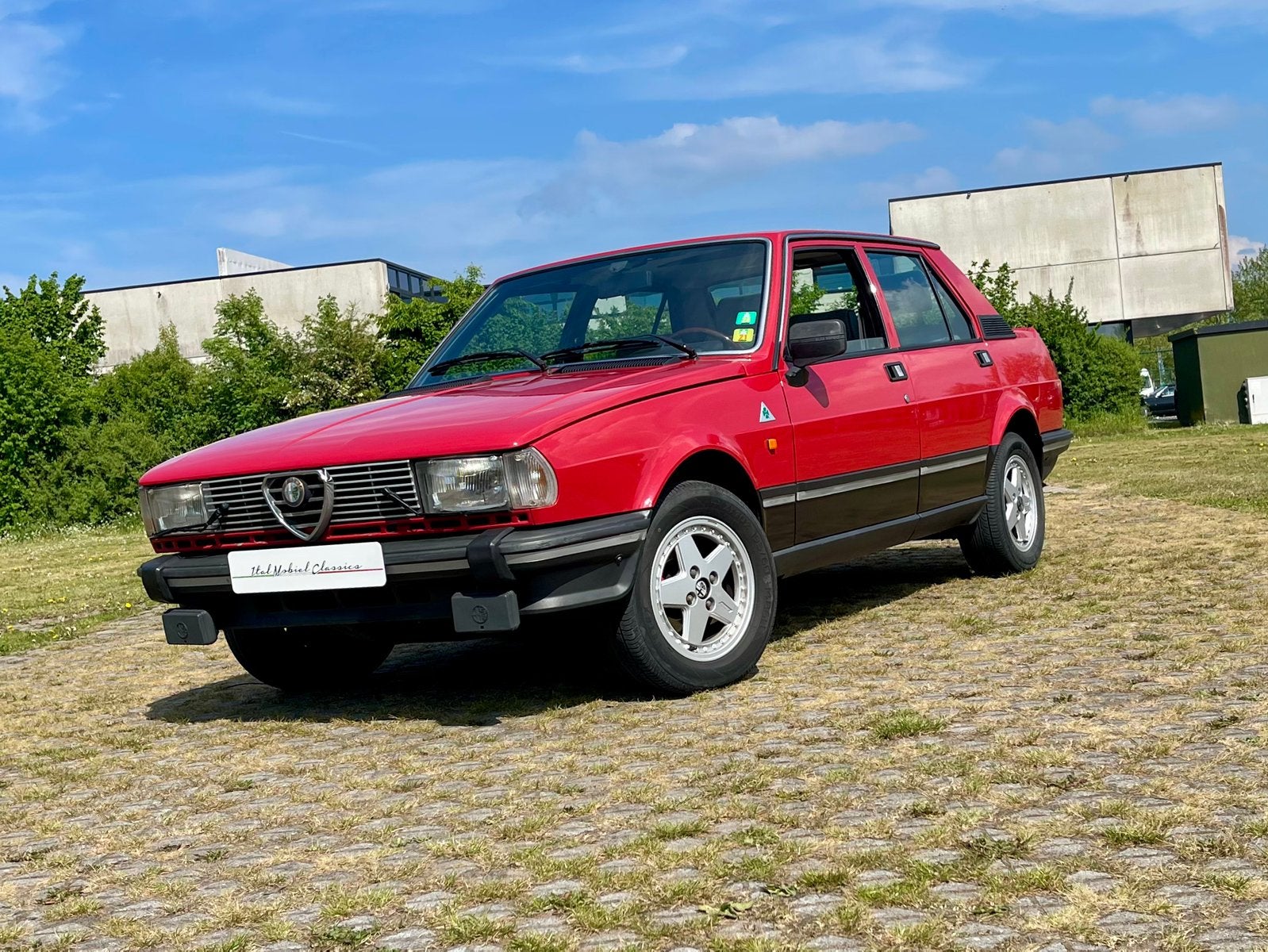 Alfa Romeo Giulietta 1,8 Carburator  bouwjaar 1982, Auto's, Oldtimers, Bedrijf, Te koop, Alfa Romeo, Benzine, Berline, 4 deurs