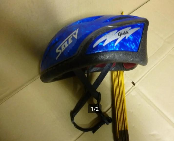 blauwe kinderfietshelm, Enlèvement, Utilisé