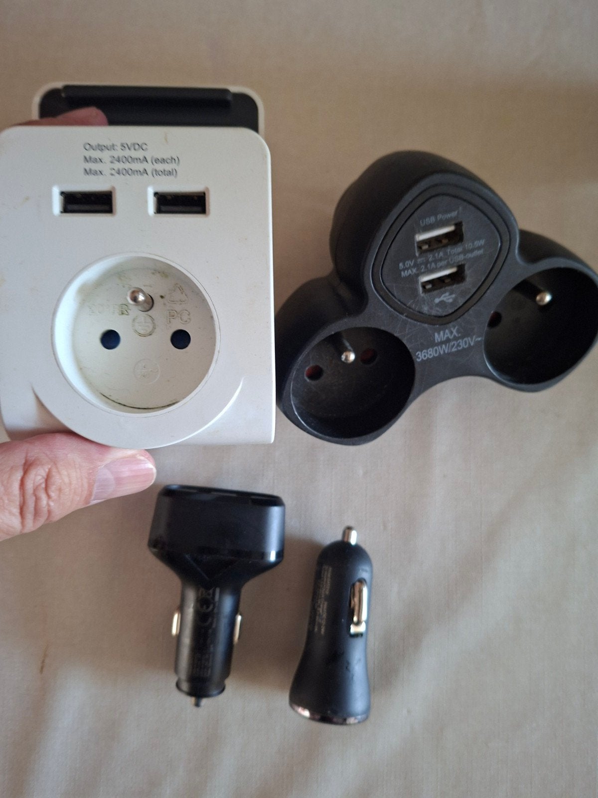 Diverse USB-laders voor thuis en auto – set van 4, Ophalen of Verzenden