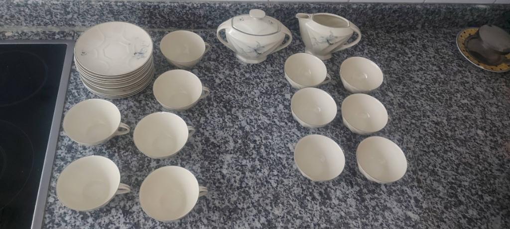 Set kopjes + theepot H&C Chodau, Ophalen of Verzenden