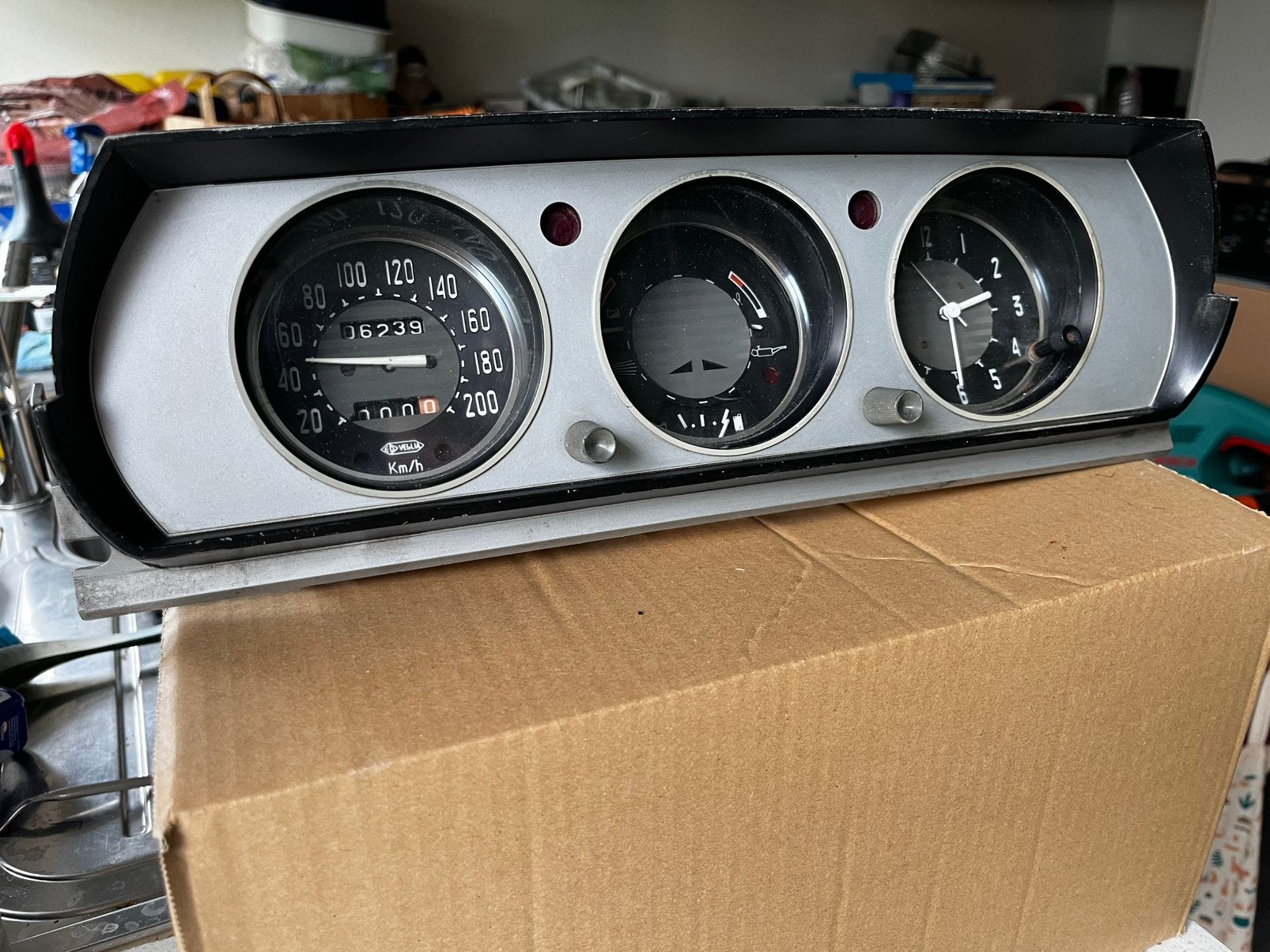 Teller unit Peugot 504 zwart, Enlèvement, Peugeot