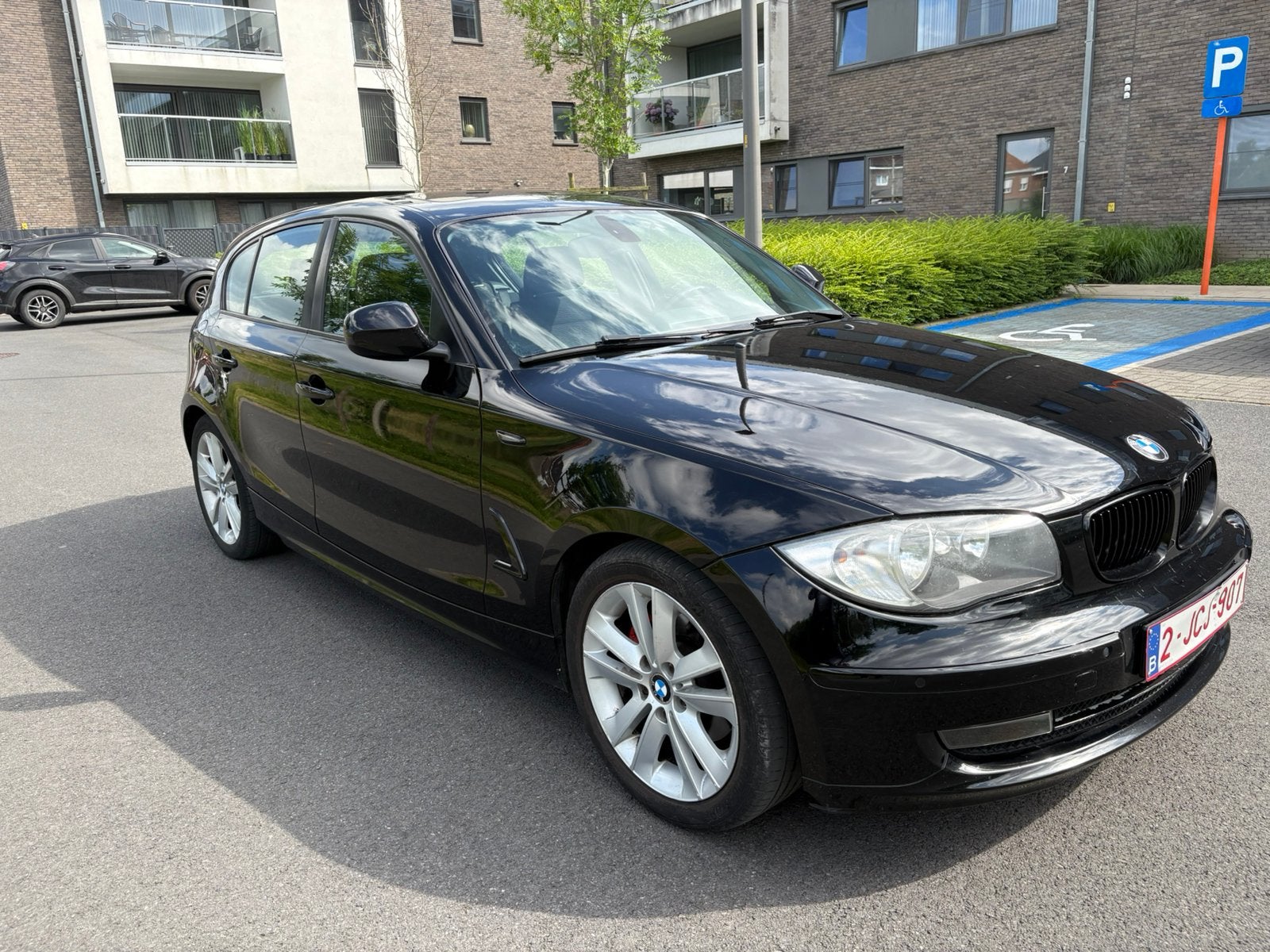 BMW 120i année 2010 elle est prête pour immatriculer, Auto's, BMW, Euro 5, 1 Reeks, Multifunctioneel stuurwiel, Handgeschakeld