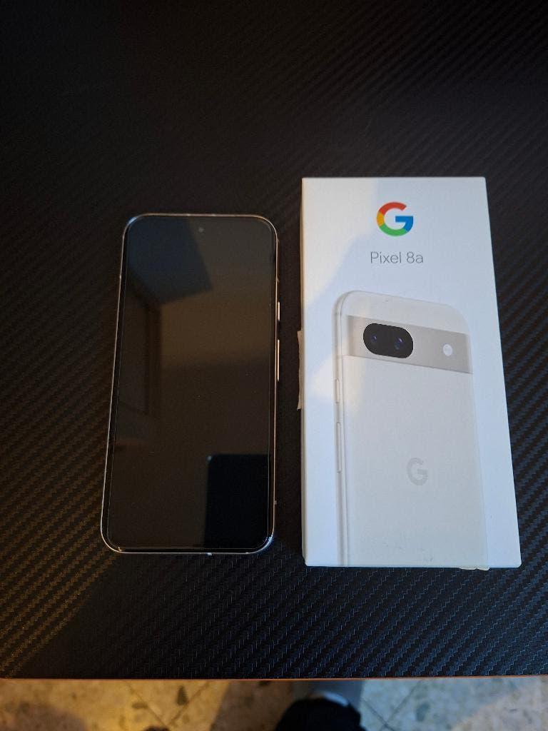 Google Pixel 8a (porselein) - 128 GB, Telecommunicatie, Gebruikt, Ophalen of Verzenden, Klassiek of Candybar, Zonder simlock