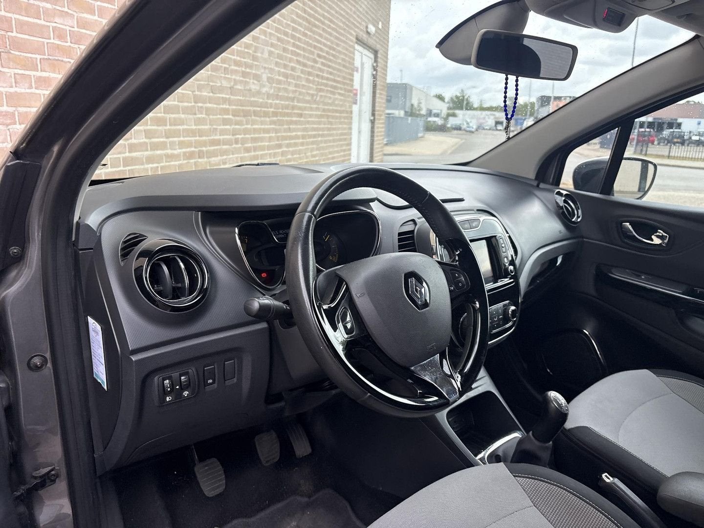 Renault Captur 0.9 TCe Dynamique | Climate | Cruise | Navi |, Auto's, Zwart, Bedrijf, Handgeschakeld, 113 g/km