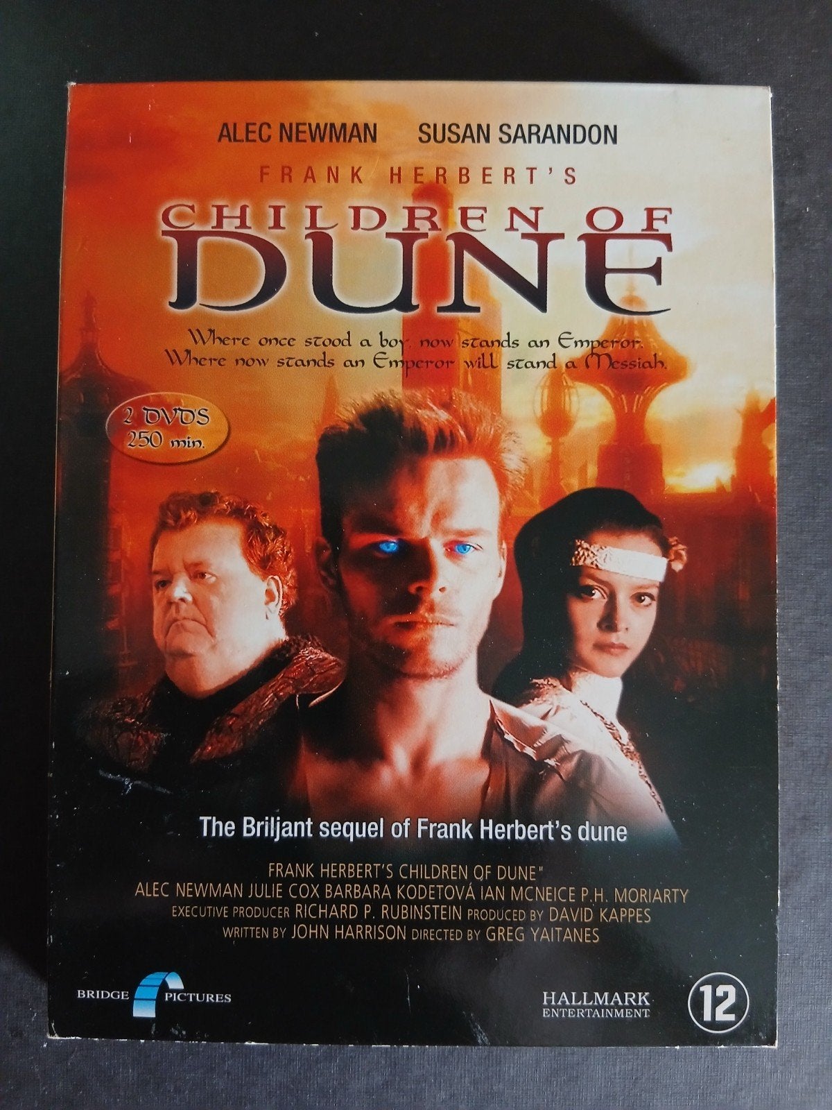 Children of Dune (2002) Susan Sarandon, CD & DVD, DVD | TV & Séries télévisées, Anglais, Science-Fiction et Fantasy, À partir de 12 ans