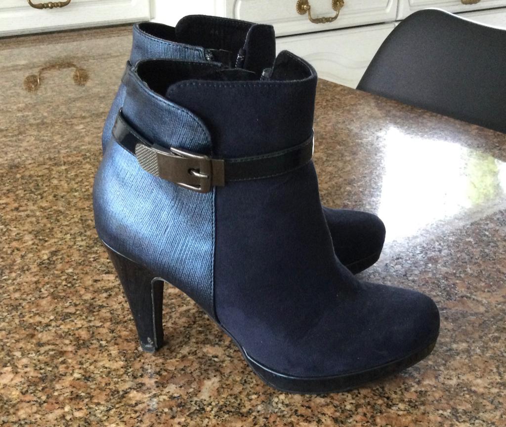 Enkellaarzen, Vêtements | Femmes, Chaussures, Comme neuf, Enlèvement, Boots et Botinnes, Bleu