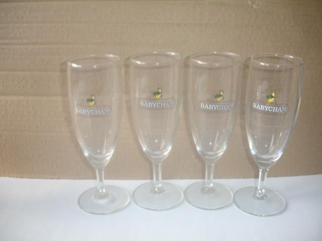 4 glaasjes Babychamp, fluitje, voor € 2,00, Ophalen of Verzenden, Zo goed als nieuw, Overige typen