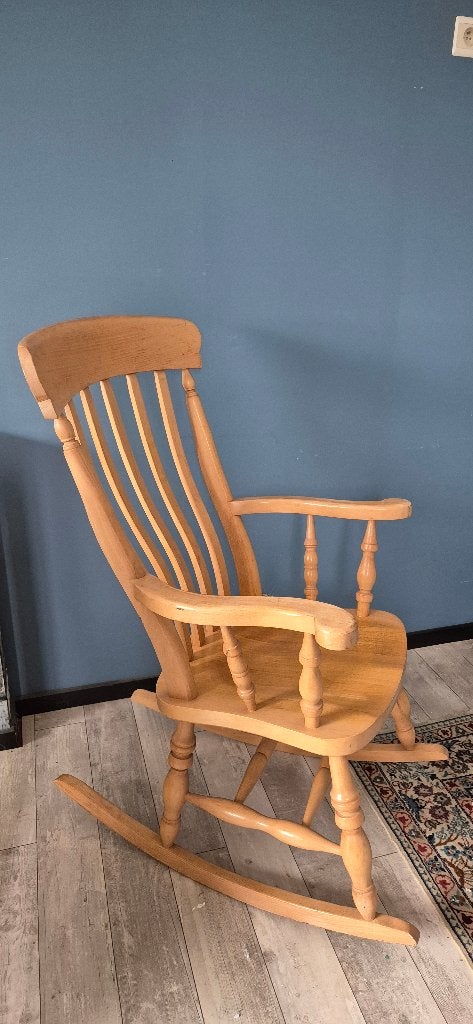 Zeer mooie stevige shabby chic schommelstoel, Antiek en Kunst, Antiek | Meubels | Stoelen en Sofa's, Ophalen