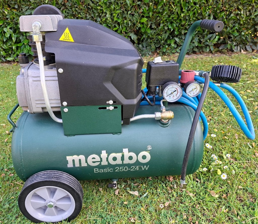 Compresseur, Doe-het-zelf en Bouw, Compressors, Nieuw, 6 tot 10 bar, Minder dan 25 liter, 200 tot 400 liter/min, Mobiel, Ophalen