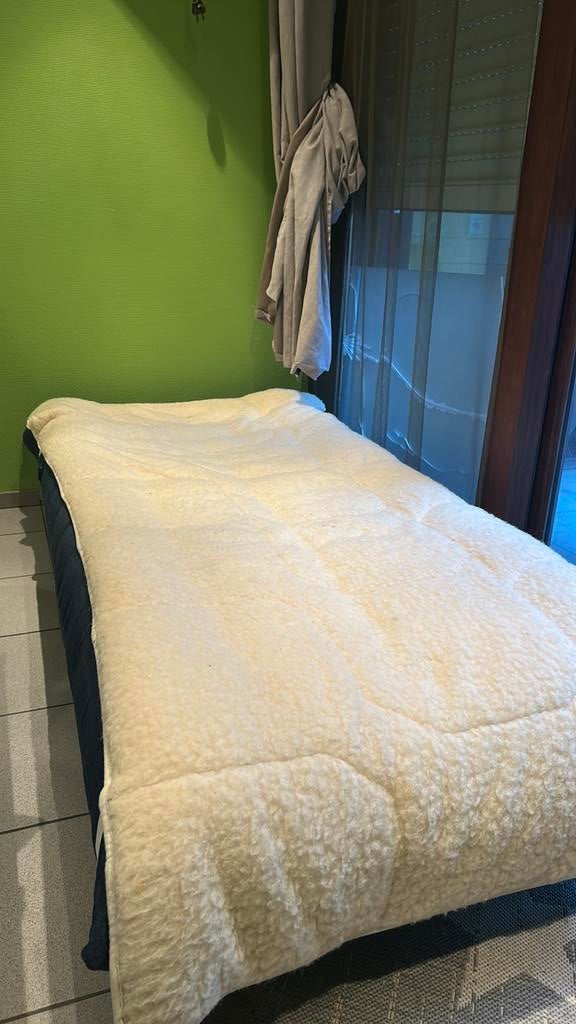 •	slaapbank, Huis en Inrichting, Slaapkamer | Boxsprings, Ophalen, Zo goed als nieuw