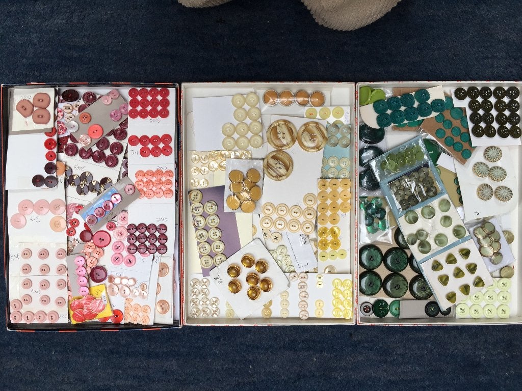 Knopen, naaigaren, ritssluitingen, Hobby en Vrije tijd, Naaien en Fournituren, Ophalen