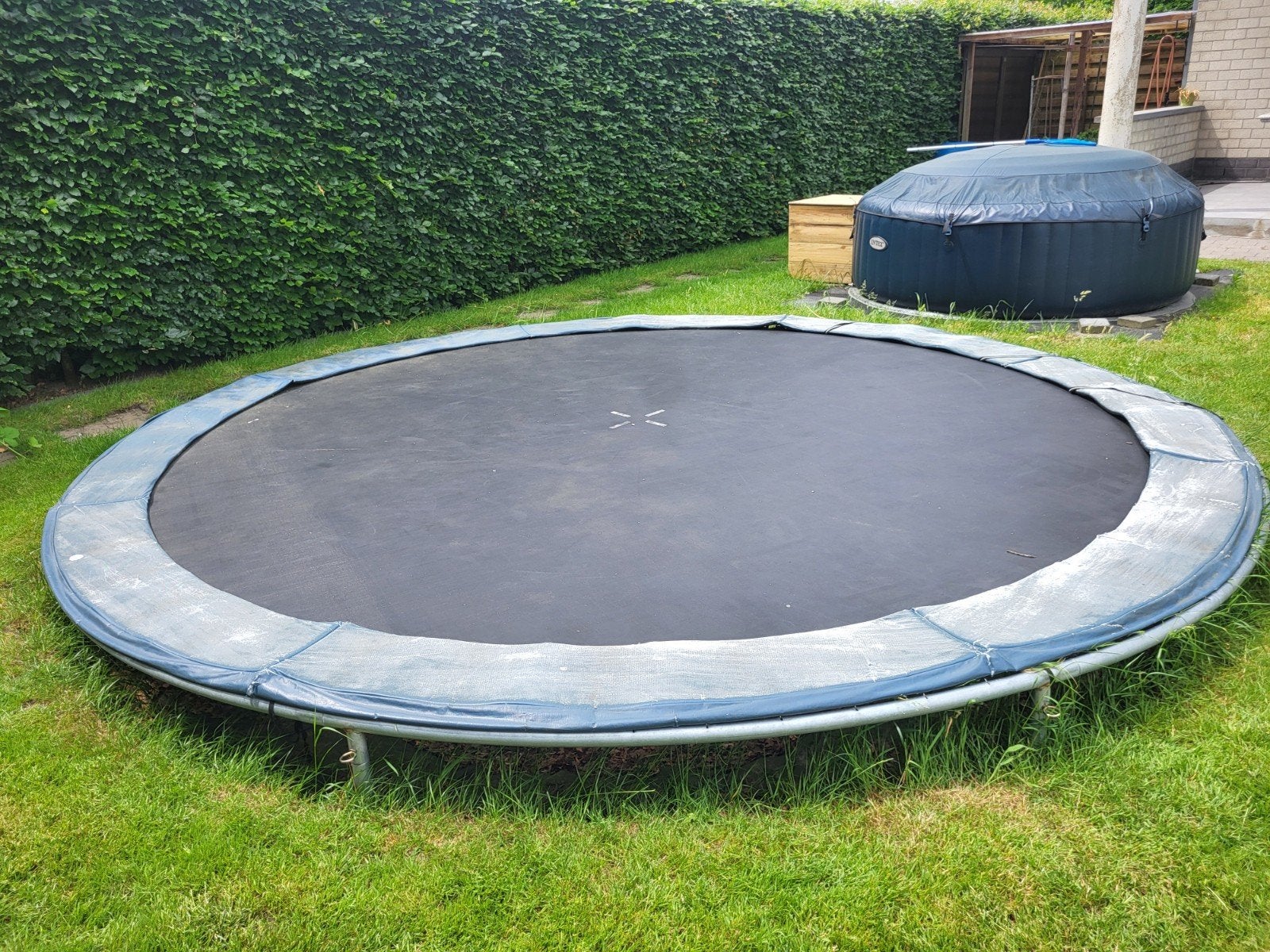 Trampoline, Enlèvement
