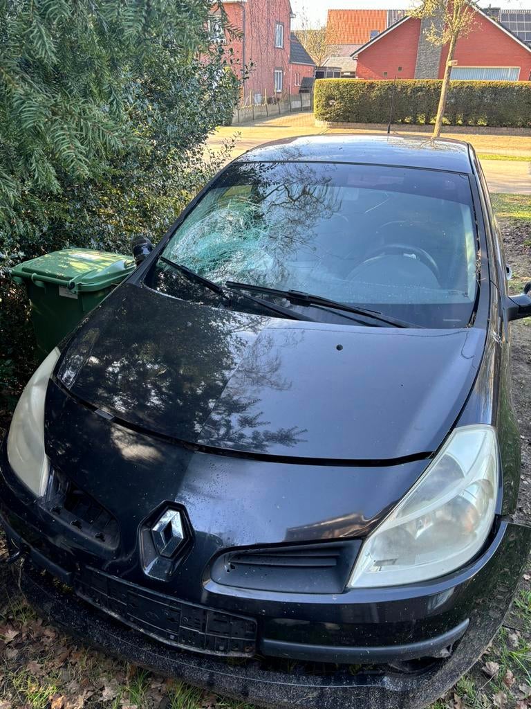 Clio 2009 voor onderdelen – motor defect – accident, Ophalen, Renault