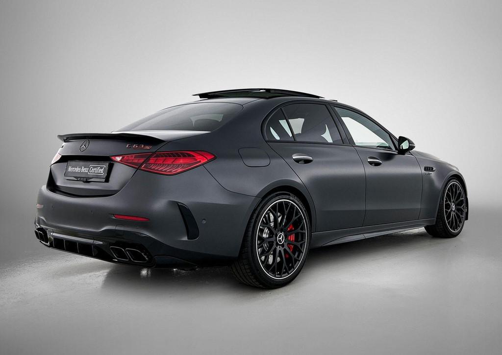 Mercedes-Benz C-Klasse Berline Mercedes-AMG 63 S E Performan, Auto's, Mercedes-Benz, Automaat, Stof, 4 cilinders, https://public.car-pass.be/vhr/93856573-fce8-46bc-8432-122238cfb71a