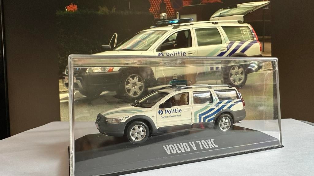 Minichamps Volvo V 70XC police locale politie 1/43 Damme K/H, Hobby & Loisirs créatifs, Voitures miniatures | 1:43, Utilisé, Voiture