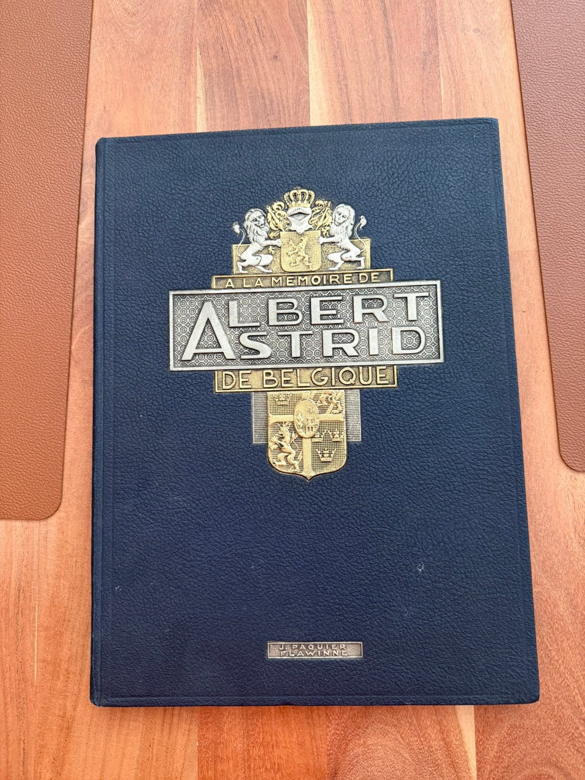 Boek Albert Astrid, Ophalen of Verzenden, Gebruikt