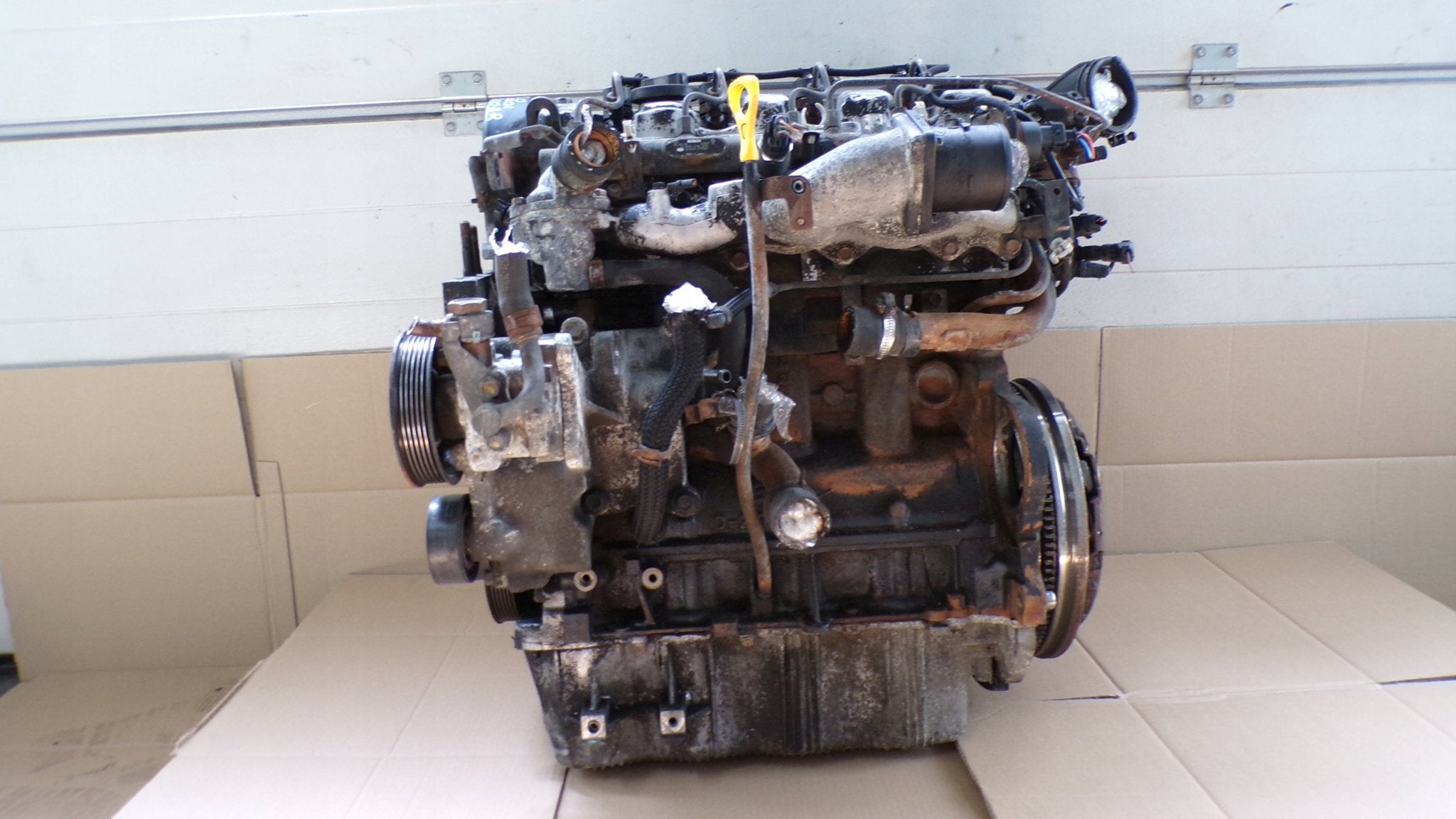Moteur D4EA Nu TRAJET MAGENTIS HIGHWAY ELANTRA SANTA FE, Autos : Pièces & Accessoires, Envoi, Utilisé, Daihatsu
