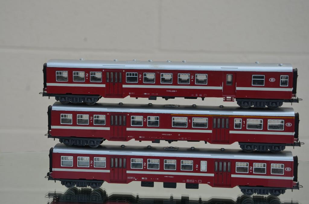 Lima 3 auto's M2 SNCB/NMBS 2e/1e klas, Hobby en Vrije tijd, Ophalen of Verzenden, Gebruikt, Lima