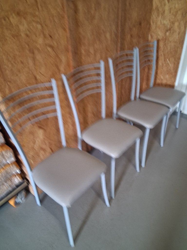 tafel en stoelen gratis, 100 à 150 cm, Quatre personnes, Verre, Comme neuf