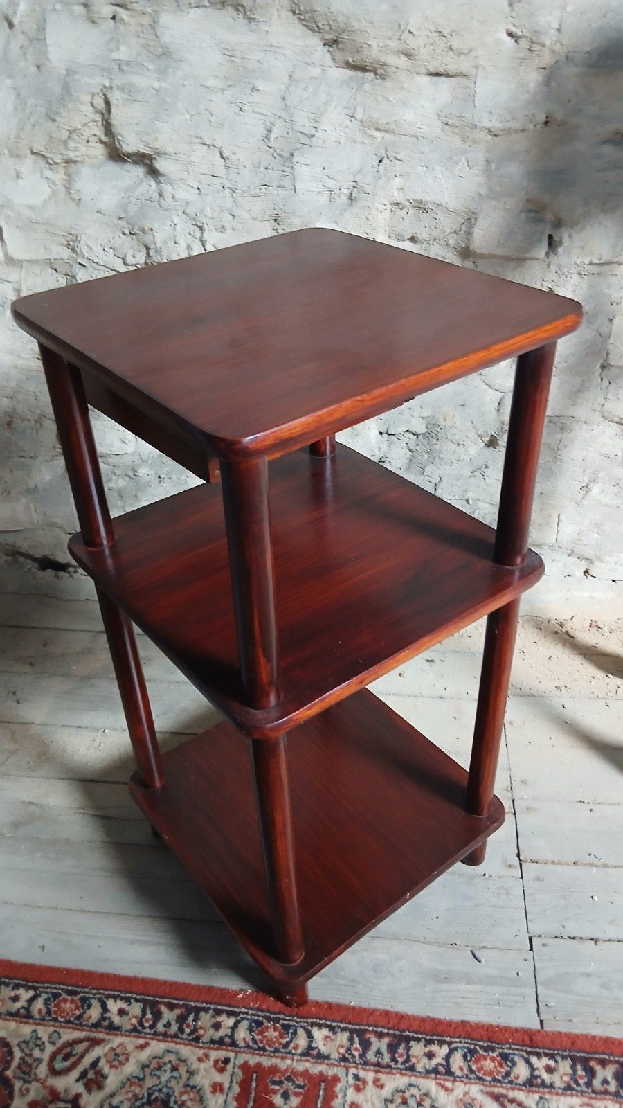 kastje + tafel met schap, Ophalen