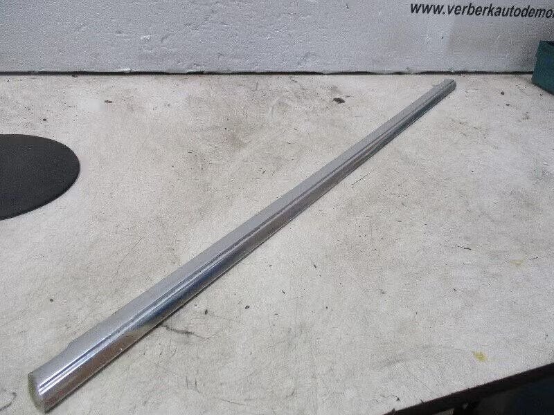 SIERLIJST portier rechts achter Mercedes-Benz / 8 (W115), Autos : Pièces & Accessoires, Carrosserie & Tôlerie, Mercedes-Benz AG