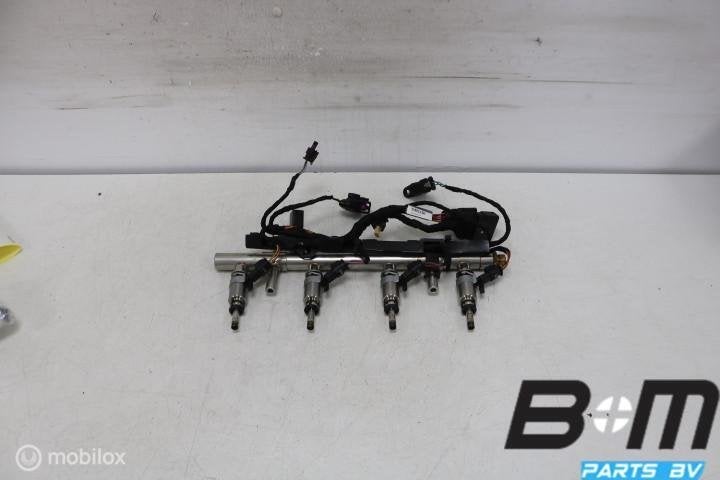 Brandstofverdeler met verstuivers VW Scirocco 06K133317G, Auto-onderdelen, Gebruikt