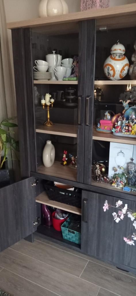 Vitrines plus meuble TV plus table basse, Enlèvement