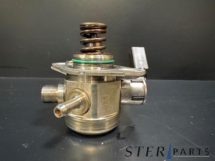 Pompe haute pression d'un Mercedes CLA, Autos : Pièces & Accessoires, Systèmes à carburant, Mercedes-Benz, Utilisé, 3 mois de garantie