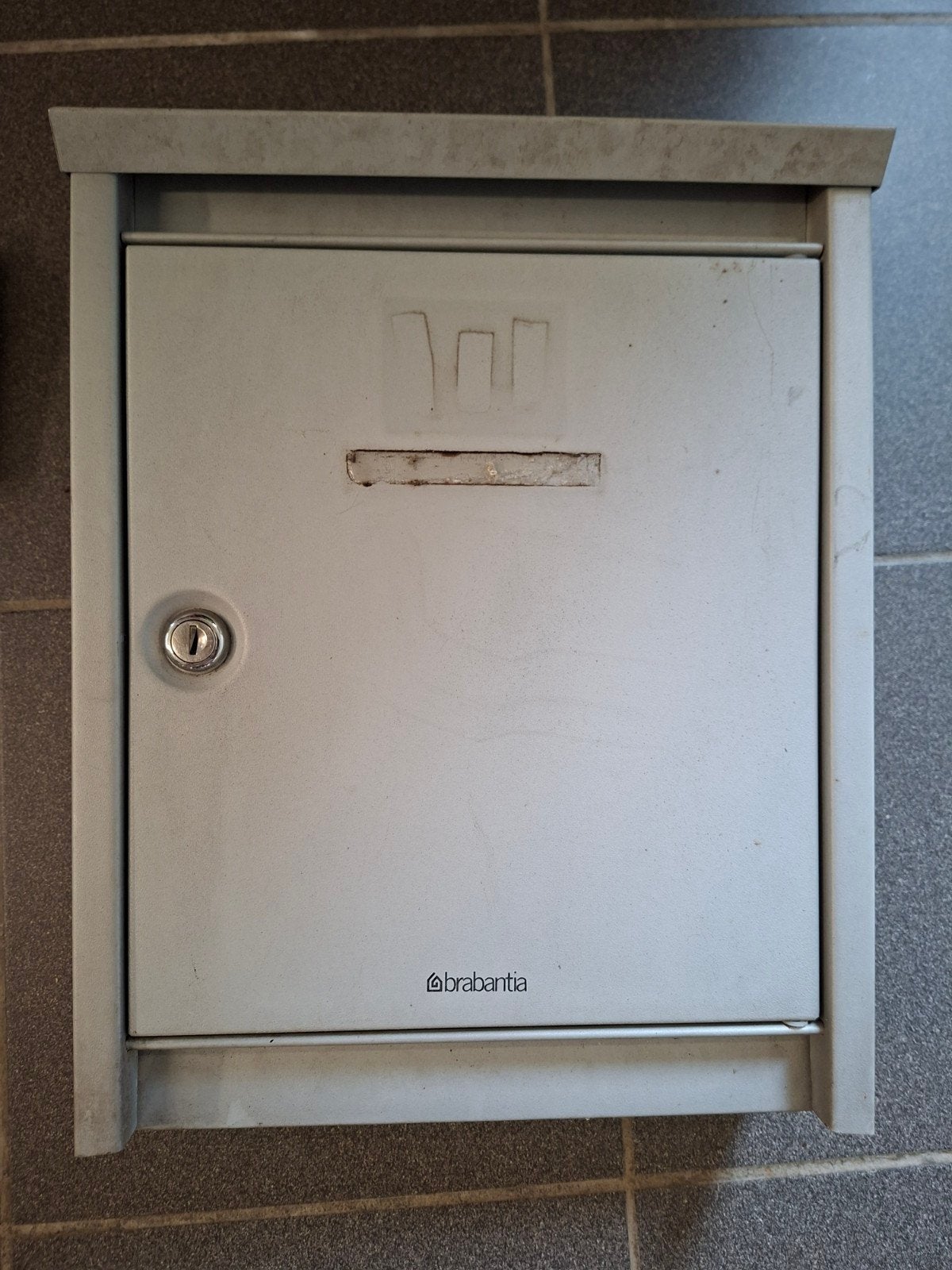 Brabantia brivenbus, Ophalen