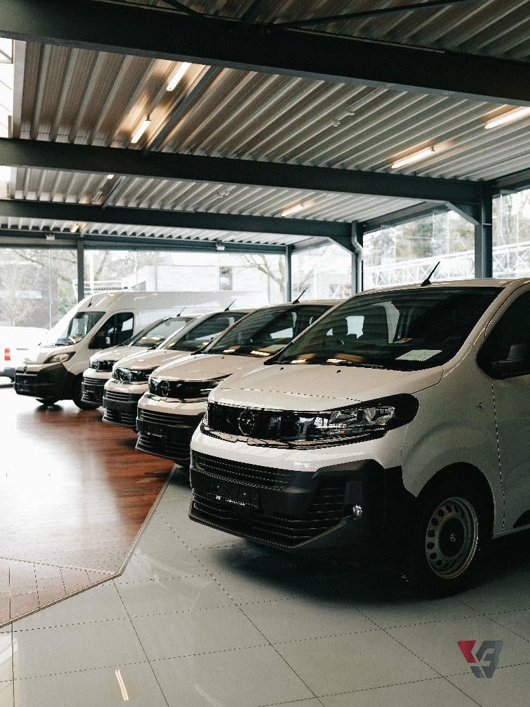 Opel Vivaro en stock – L2, L3 & Flexcab – dispo immédiate, Euro 6, Entreprise, Noir, 5 portes