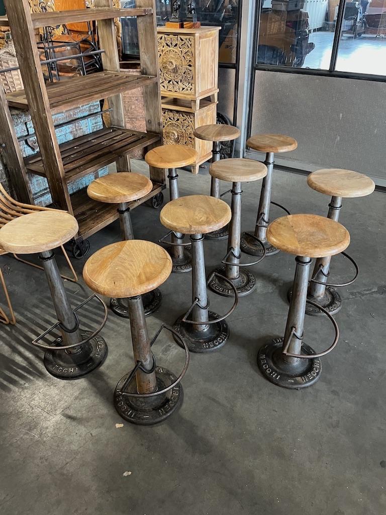 10 Industriele Necchi barkrukken metaal zitting Hout, Huis en Inrichting, Barkrukken, Ophalen, Met voetsteun, 60 tot 90 cm, Hout