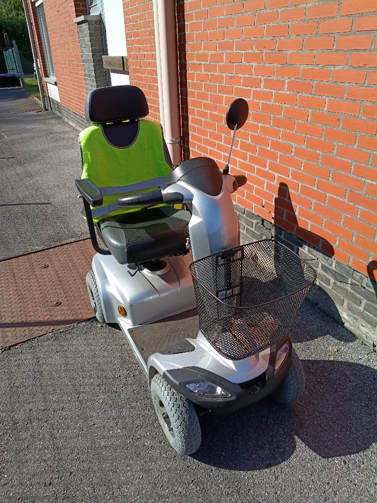 Prachtige scootmobiel, Diversen, Ophalen, Zo goed als nieuw, 26 t/m 35 km, 10 km/u of minder