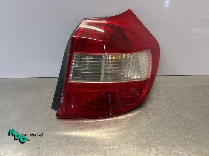 Feu arrière droit d'un BMW 1-Serie (1-Serie 03-), -, 3 mois de garantie, Utilisé, -