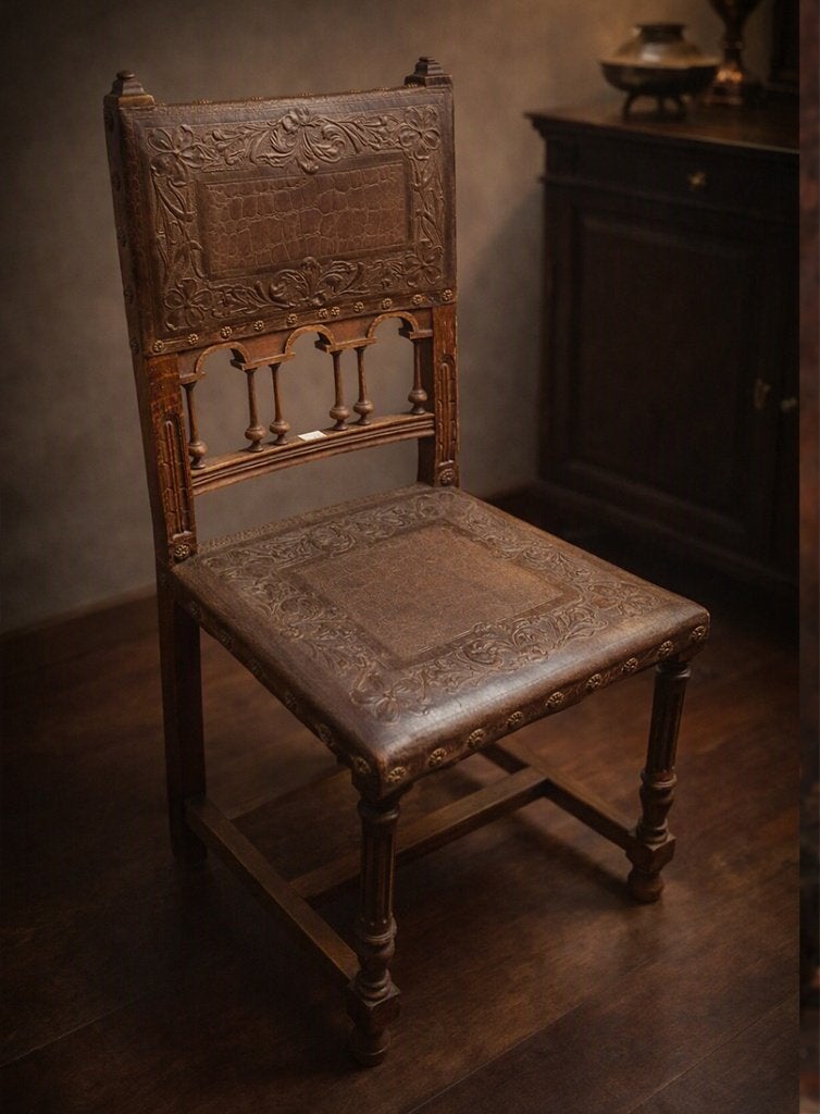 Antieke houten stoel met geperst leder - rond 1900, Ophalen, Klassiek