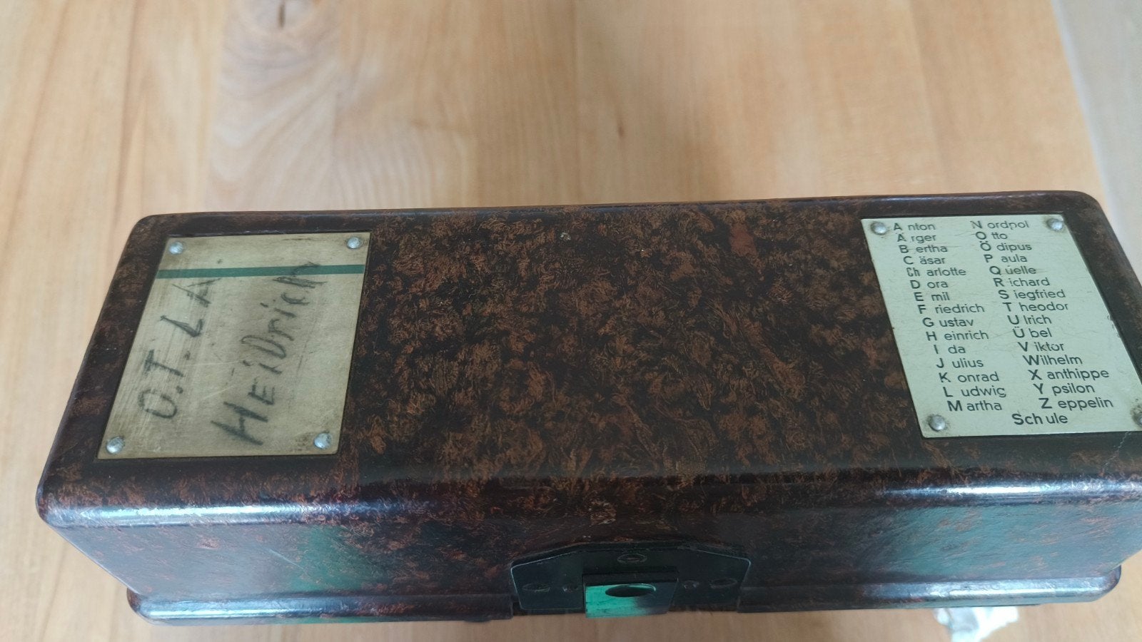 Duitse veldtelefoon, Enlèvement